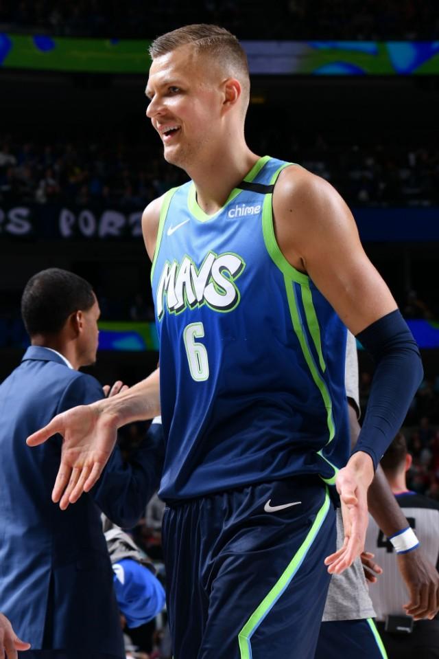 PG官方网站 -华盛顿奇才今夜完成体检；志在欧联名次提升；更衣室稳定；阵容厚度经受考验 