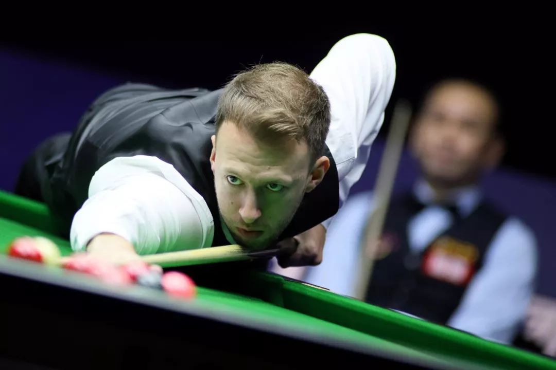 PG电子官网 -转折点费耶诺德手感冰凉，荷甲转会期攻防权衡，引发热议，更衣室氛围转暖(费耶诺德vs国际米兰)