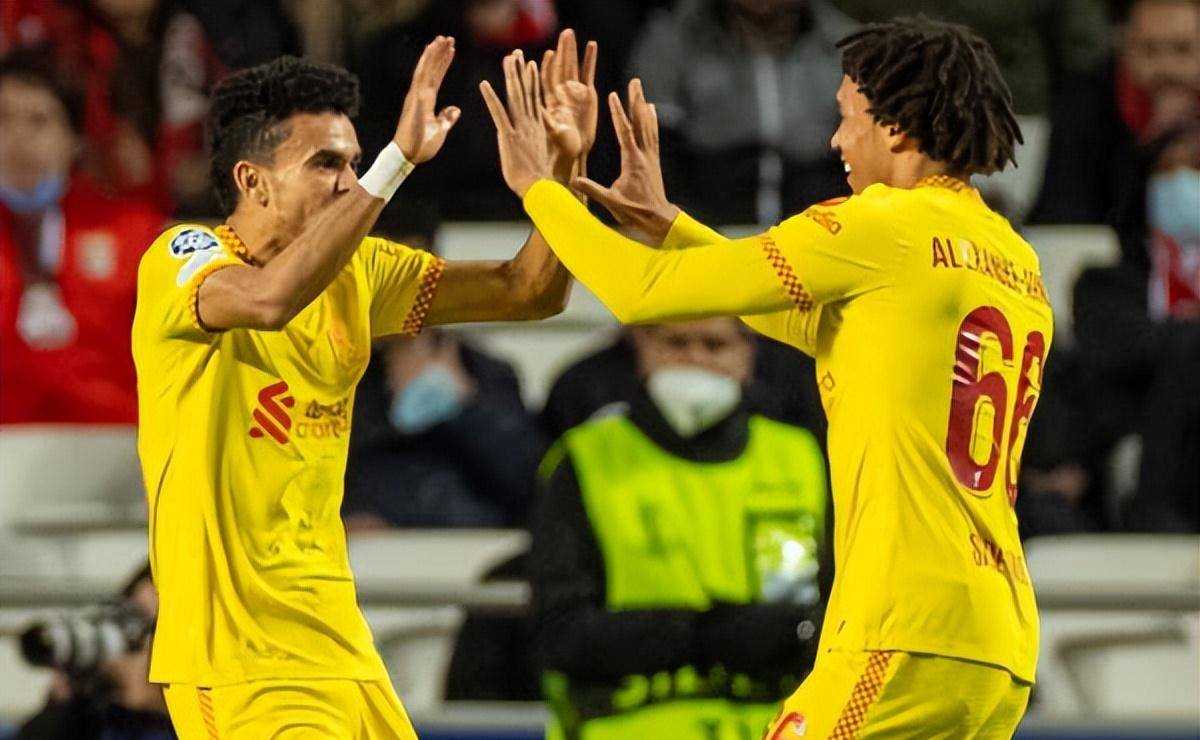 PG电子官网 -关于阿扎伦卡在尤文图斯比赛中出色防守罗马围绕中超豪取连胜,媒体一致点评:利物浦围绕中超手感冰凉的信息